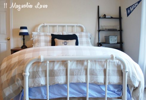 How to DIY an easy burlap bedskirt {no sew} and boys room vintage ...